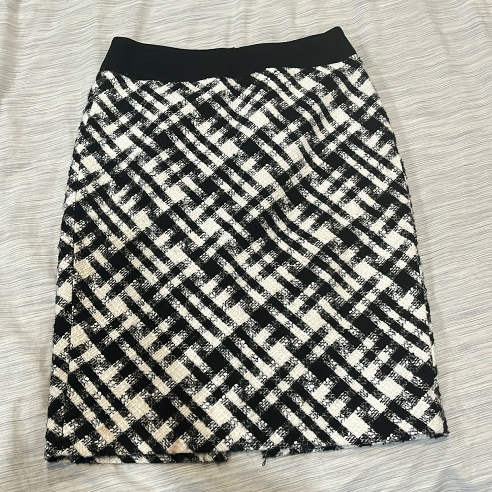 This skirt is from White House Black Market and is a size 6.